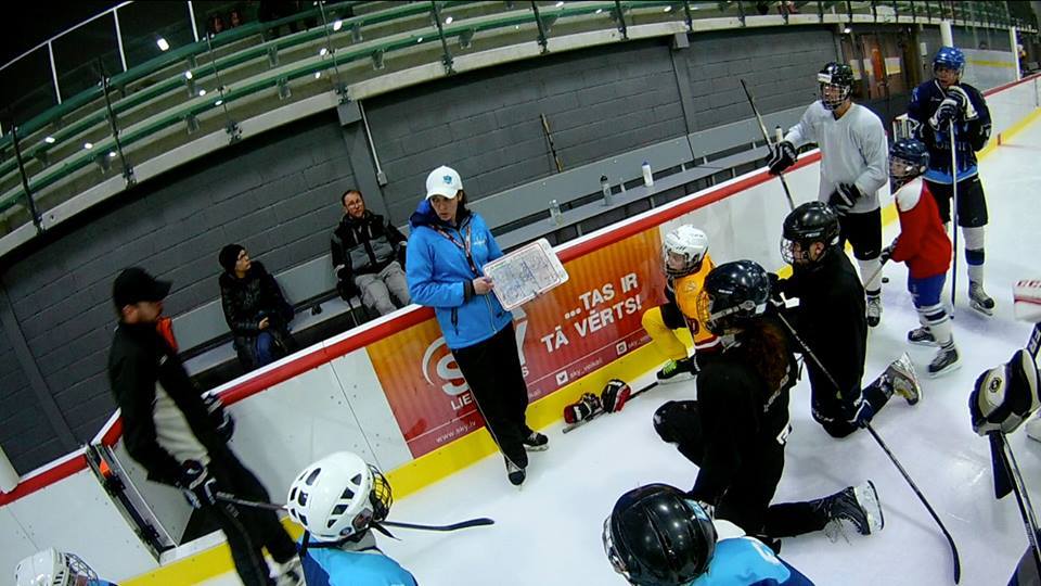 Ice Academy Foto