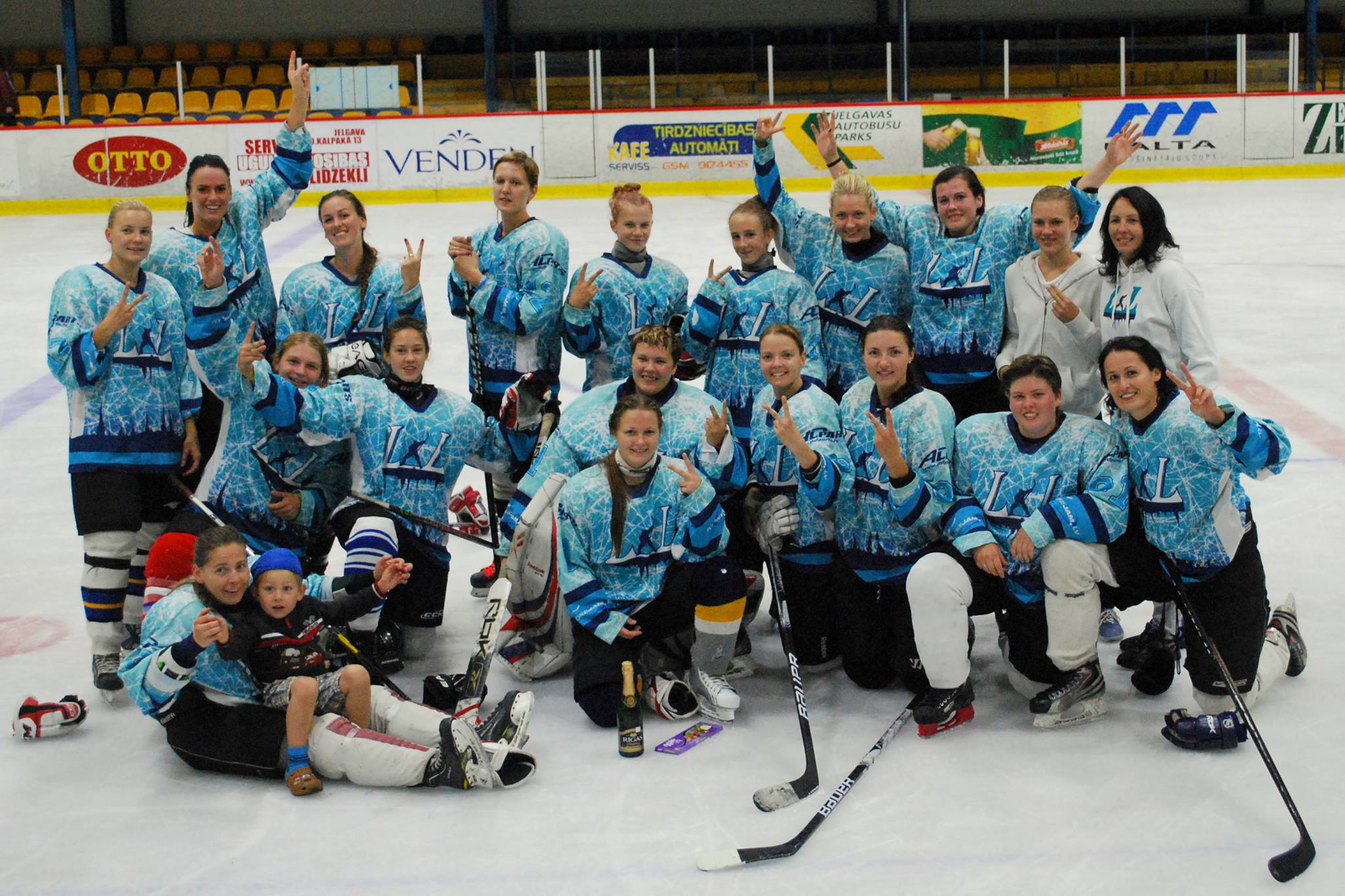 Ice Academy Foto